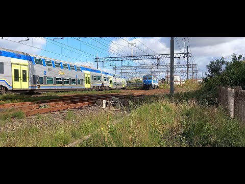 E 401 ICS - E 464 VIVALTO in marcia parallela