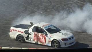 preview picture of video 'V8 Holden Ute Drifting & Burnouts, Speedshow 2010, Auckland NZ, 24 July 2010'