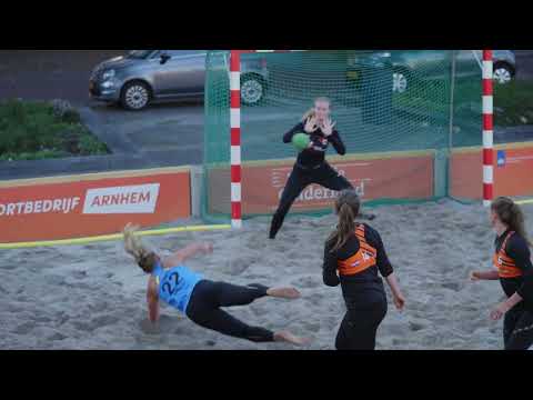 Beachcup op het marktplein in Arnhem