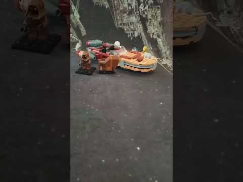 Lego Star Wars - the droids and Jawas play hide and seek