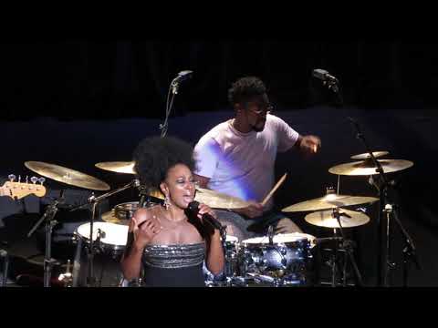 Chris Botti ft. Sy Smith   "Let's Stay Together"  ( Al Green)