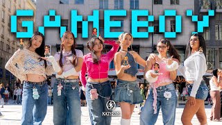 Download lagu [DANCE COVER IN PUBLIC] - KATSEYE (캣츠아이) 'Gameboy' - OT6 VERSION - [ONE TAKE] [Karaoke Challenge] mp3