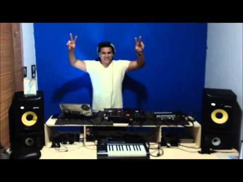 Kenny Brian @ Groove Sessions II (Pacha / Coca-Cola FM)