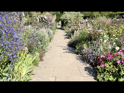 シシングハースト – コントラストの庭園 ガーデンデザイン