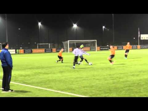4 mrt 2014 VV De Meern B1 - Hercules B1 vr 10-2 Doelpunt Mehmet, assist Soufiane (6-1)