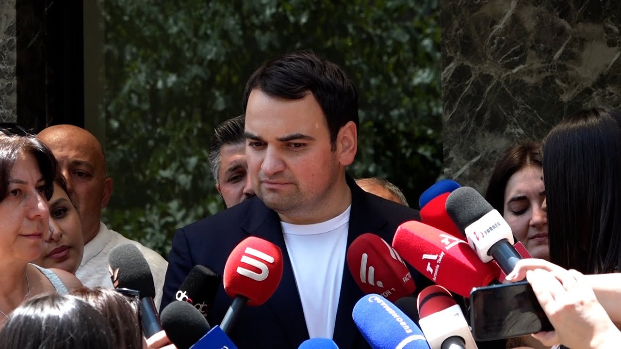 Էսօր պատիվ ա կալանավորվելը, մի քանի գլխարկ են գտել՝ բավարար է, որ մի քանի ամիս կալանավորեն