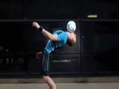 Football Freestyler - Guinness World Records Football Freestyler Daniel