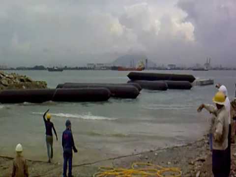 PONTOON LAUNCHING