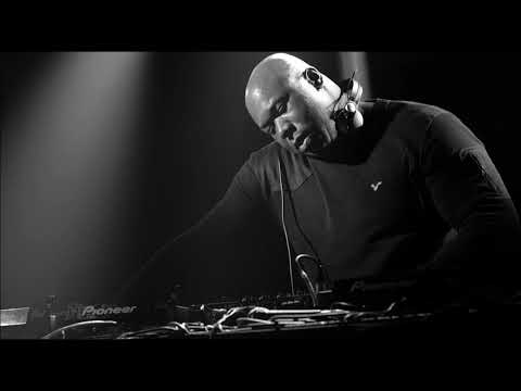 Mampi Swift - Det @ One Nation - Bournemouth Opera House - 11.08.2006