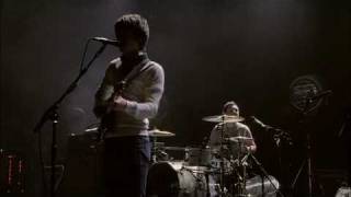 Arctic Monkeys - Brianstorm [Live AT THE APOLLO]
