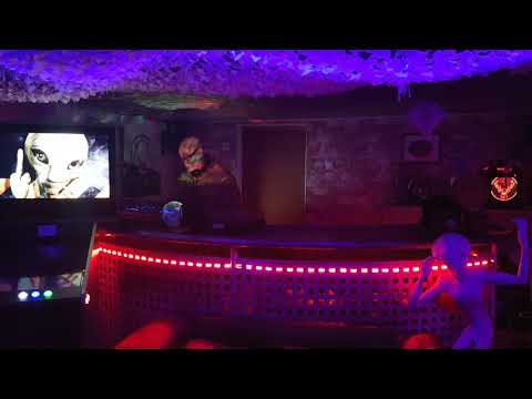 3 bongs deep TV. Clarkee - techno sessions 001