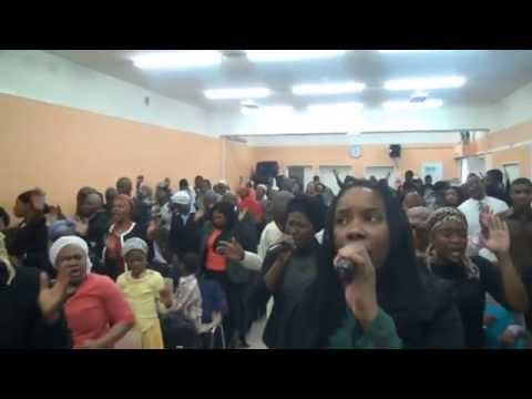 M leve min'm (Anyo imolé)