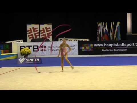 Berlin Masters 2013: Laura Jung with ribbon
