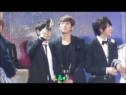 [Fancam] 111015 BEAST Yoseob & Doojun - Ending Concert @ 2011 Asia Song Festival