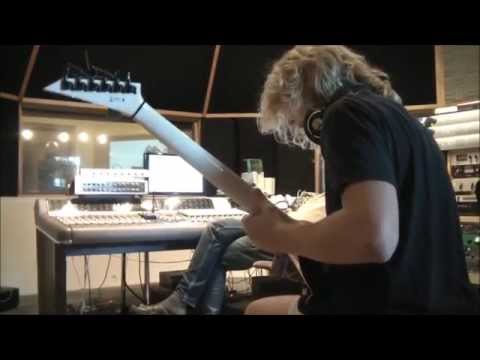 Moshnix at Berno Studio