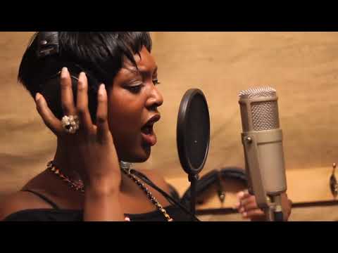 Tippa Irie / Stush / Dready / Mr Williamz - Dancehall Style Megamix (Studio Video)