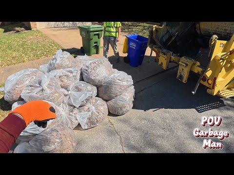 Bulky Garbage Collection - Rearloader Trash Truck | 4K HD