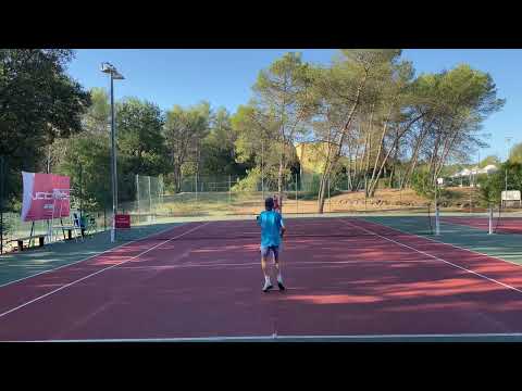 Tristan vs Véronique à l'entraînement de tennis