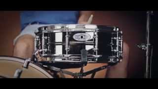 Video thumbnail for Pearl Sensitone Elite 14x5" Beaded 1mm Brass Black Nickel Plated Snare Drum by Peter Lewis