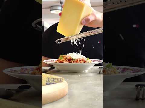 Le Gruyere - Sag wenn genug video poster