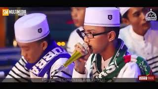 Download lagu Pakai kacamata lirikanya GUS AZMI juga bisa buat cewek melayang mp3