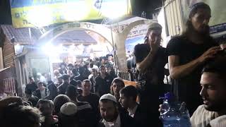 "הלילה האחרון בשנה הרחובות באומן על אף המלחמה מלאים באנשים"... "זהו עולם אחר"..