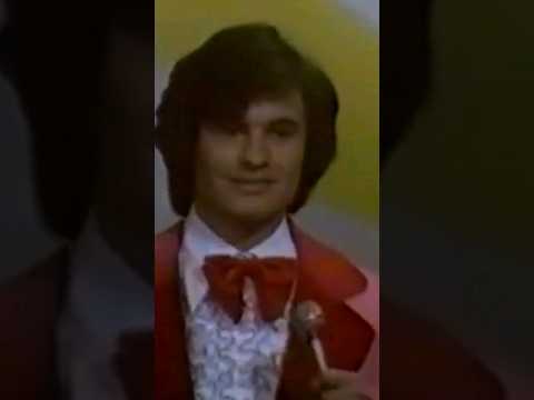 Juan Gabriel participated in El OTI and you didn't know it.