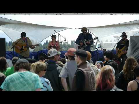 Dead Winter Carpenters - Change (Blind Melon cover) - 4 Peaks Music Festival - 6/23/12