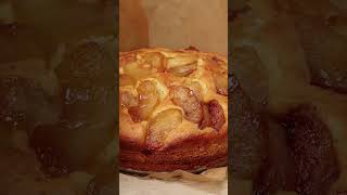 3 apples and 10 minutes for this delicious apple cake