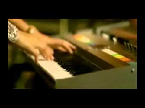 Videoclip de Caged Bird — Alicia Keys