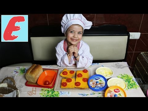 ემილია სემის და ნიცას უმზადებს საჭმელს