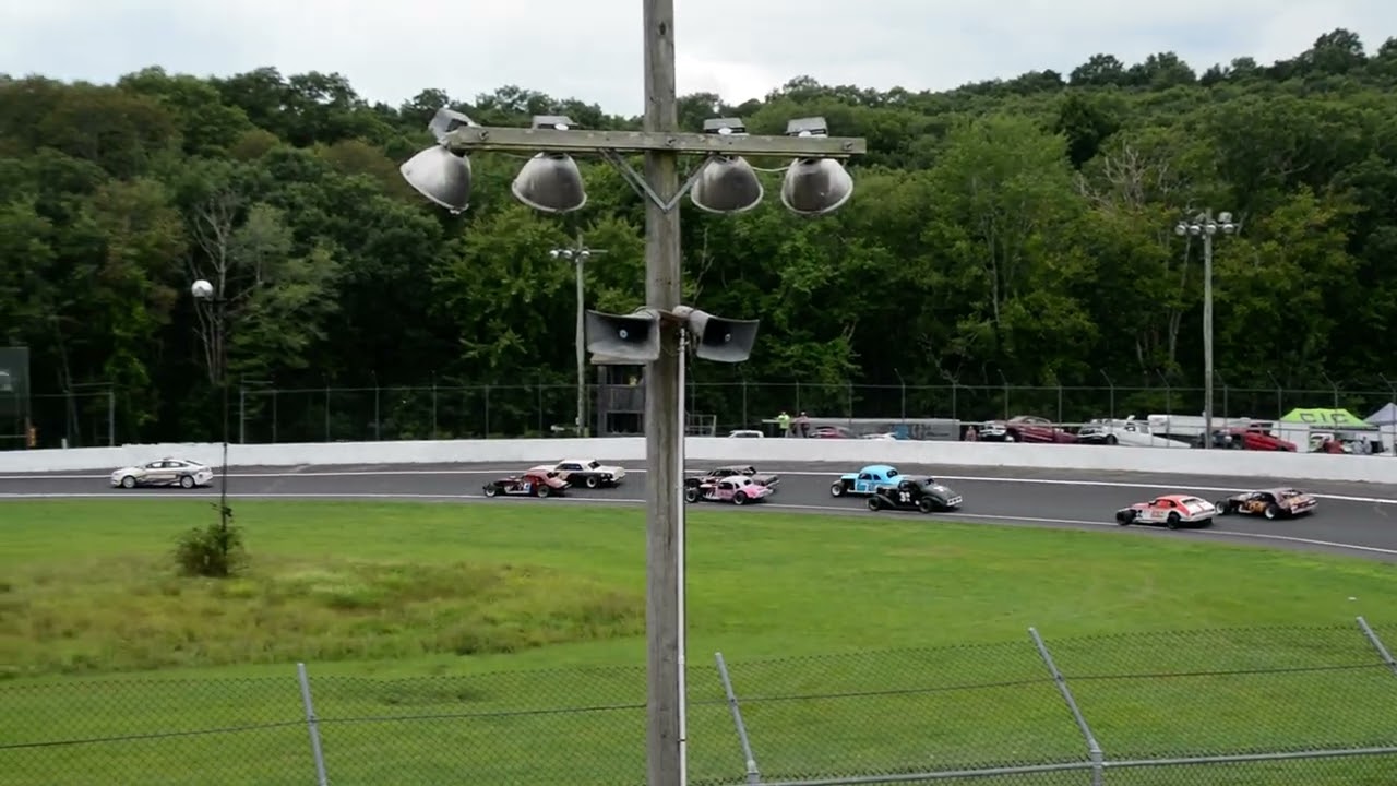 Waterford Speedbowl Sportsman Heat Preview