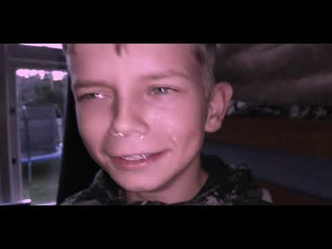 Lil' Dookie Ft. BixMix - Mediocre Melon (Official Music Video)