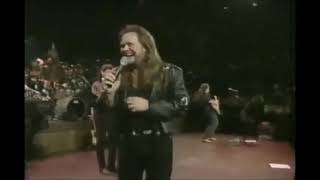 Travis Tritt | Backup Against The Wall (Live)