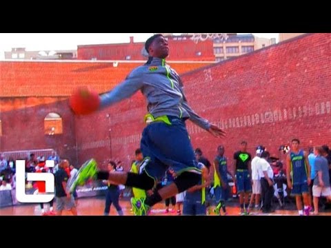6'5" Emmanuel Mudiay Future NBA All-Star? Official Ballislife Summer Mix!