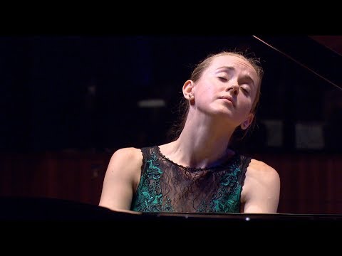 W. A. Mozart: Concerto No.26 in D Major K.537  -  Oxana Shevchenko