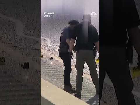 Officers investigate SUV explosion on Chicago expressway