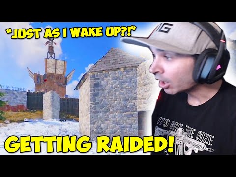 Summit1g WAKES UP TO GETTING RAIDED In RUST!