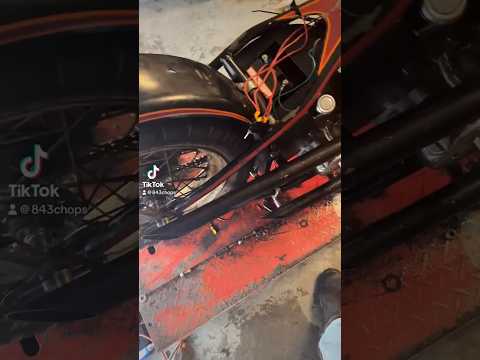 First heat cycle with new pistons, timing needs checked. #harleydavidson #motorcycle #shovelhead