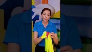 The Cloth That Makes Glass Cleaning Effortless #cleaningtips #glasscleaning