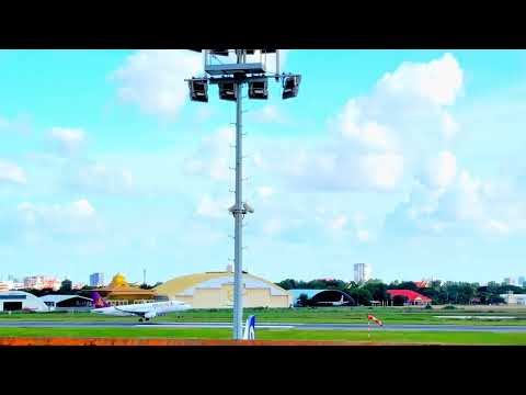 Desembarque no Aeroporto Internacional de Phnom Penh pela Camboja Angkor Air K6.