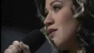 Kelly Clarkson - A Moment Like This American Idol Final