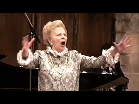 MAGDA OLIVERO at 83 - Concerto, Barcelona 1993 HD