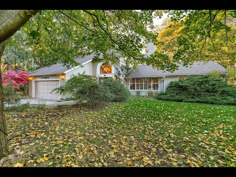 215 Oakhill Road, Mississauga Home for Sale - Real Estate Properties for Sale