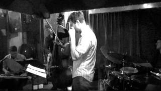 Raphael McGregor Quartet, live at Barbés: Hesitation Blues