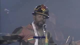 Lucky Dube Buffalo Soldier et  One Love INTRODUCTION LIVE