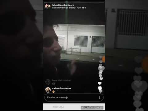 Wos y Papo freestyleando arriba de un auto