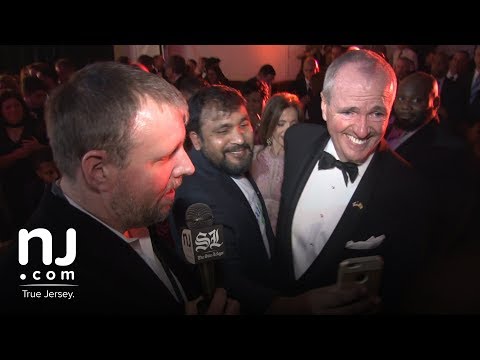 Governor Murphy's inaugural ball was packed with celebrity...lookalikes