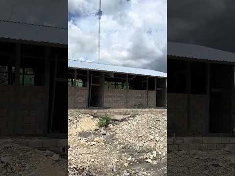 Avance proyecto mejoramiento instituto básico por cooperativa Aldea El Mango Santa Ana Peten