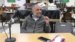 הרב אמיר שרון - תפילת שמונה עשרה חלק א' - תשפ"ו (ישיבת שעלבים) - התמונה מוצגת ישירות מתוך אתר האינטרנט יוטיוב. זכויות היוצרים בתמונה שייכות ליוצרה. קישור קרדיט למקור התוכן נמצא בתוך דף הסרטון